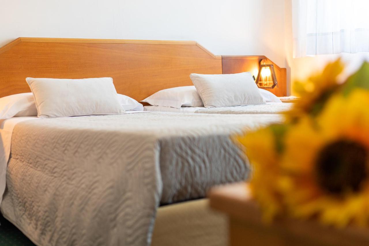 Hotel Ristorante Sagittario Feltre Ngoại thất bức ảnh