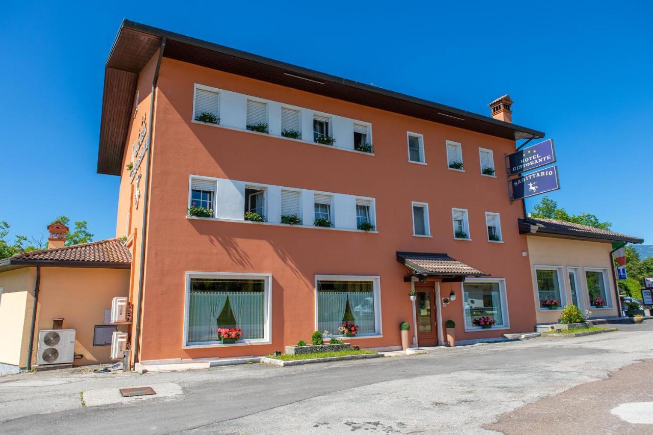 Hotel Ristorante Sagittario Feltre Ngoại thất bức ảnh