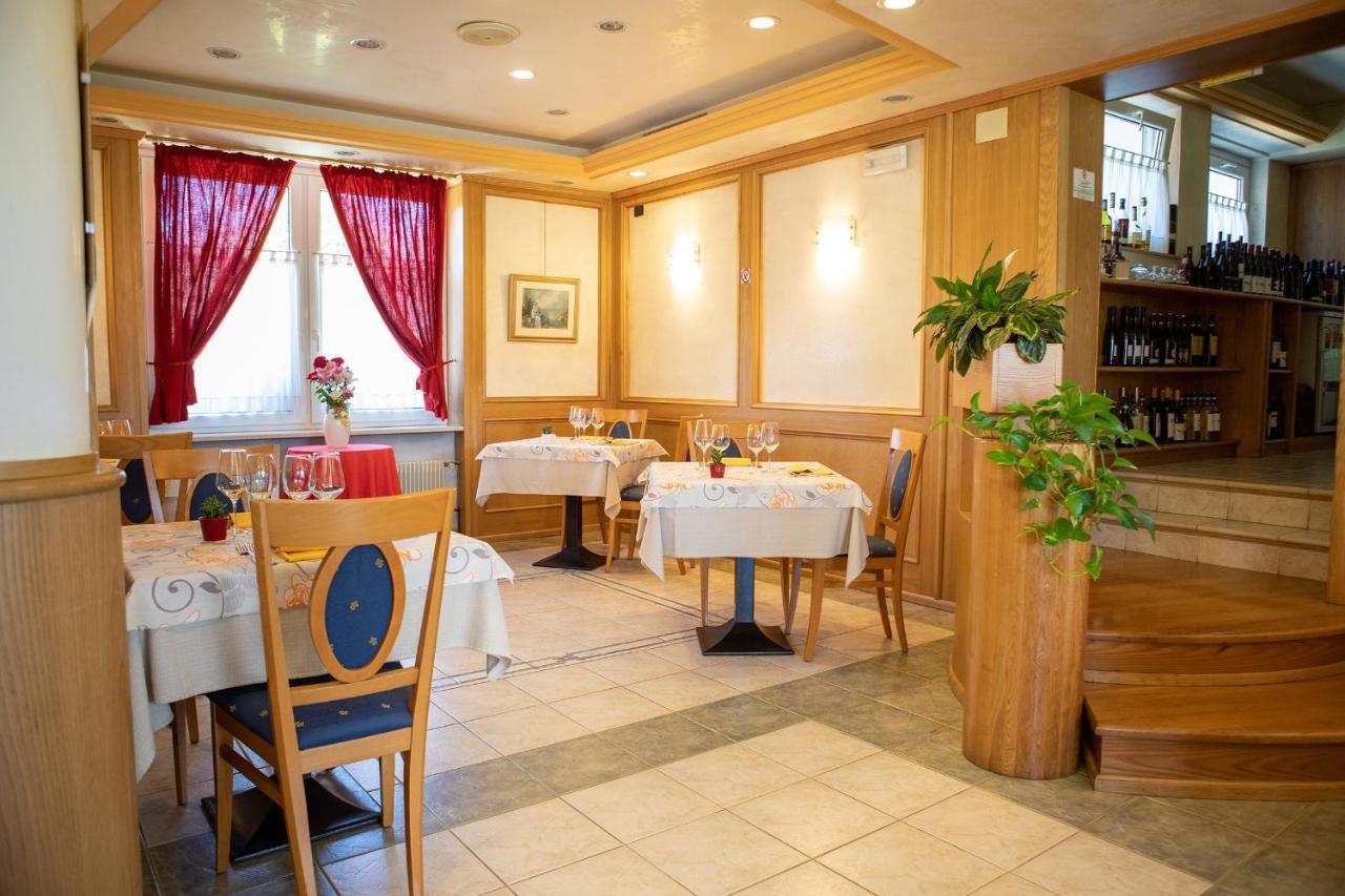 Hotel Ristorante Sagittario Feltre Ngoại thất bức ảnh