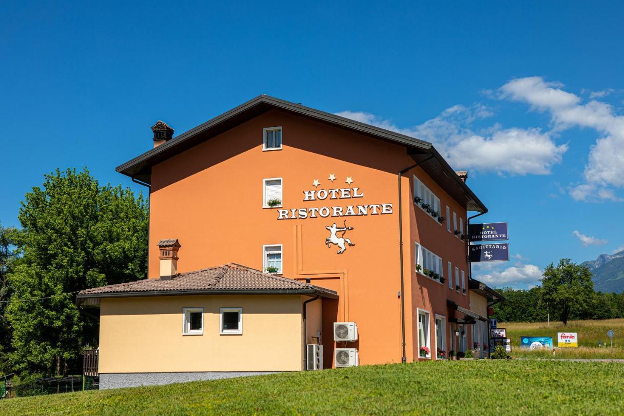 Hotel Ristorante Sagittario Feltre Ngoại thất bức ảnh
