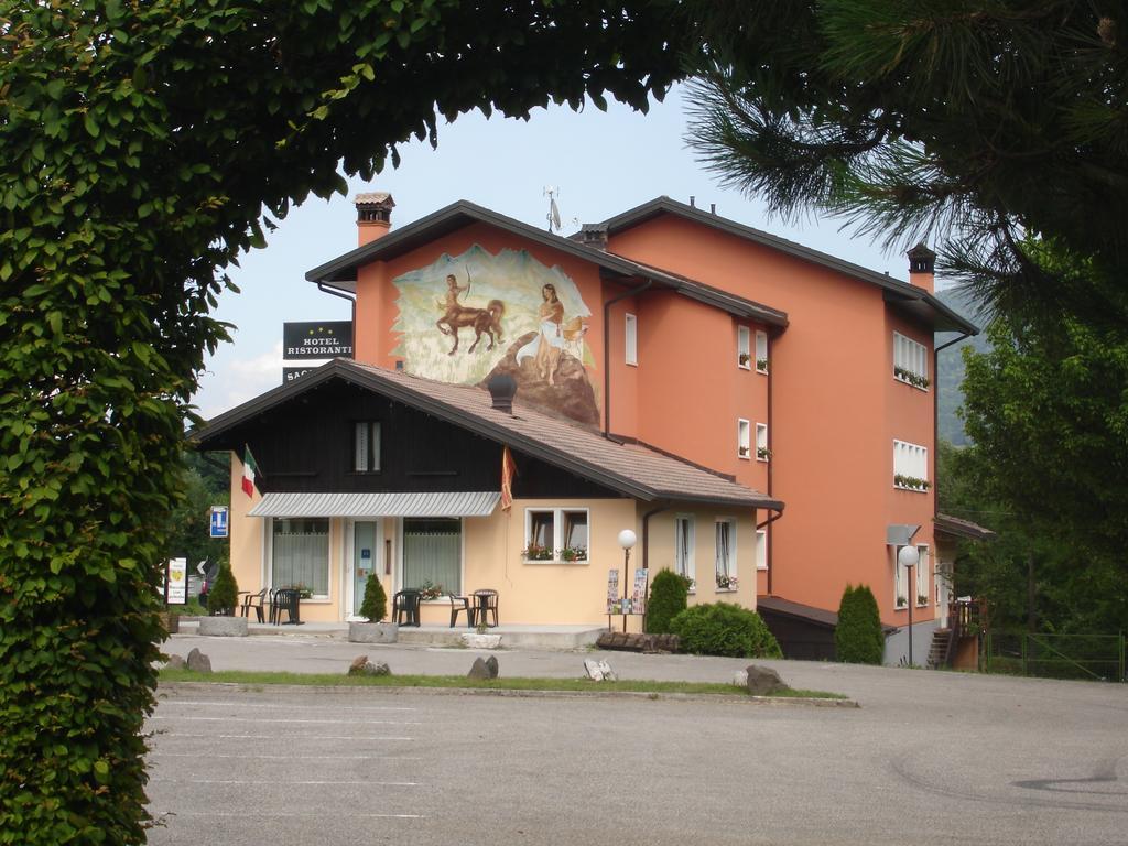 Hotel Ristorante Sagittario Feltre Ngoại thất bức ảnh
