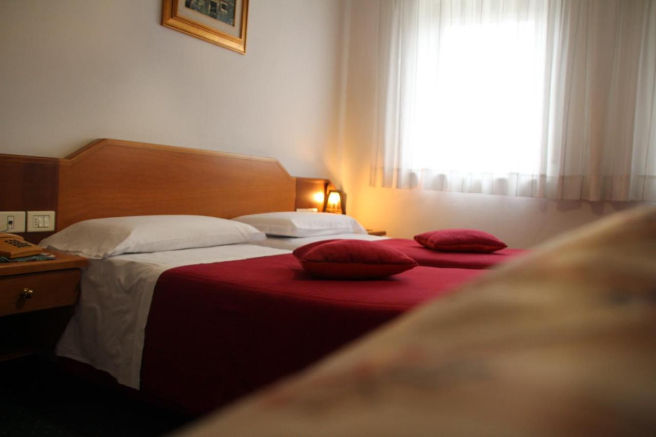 Hotel Ristorante Sagittario Feltre Ngoại thất bức ảnh